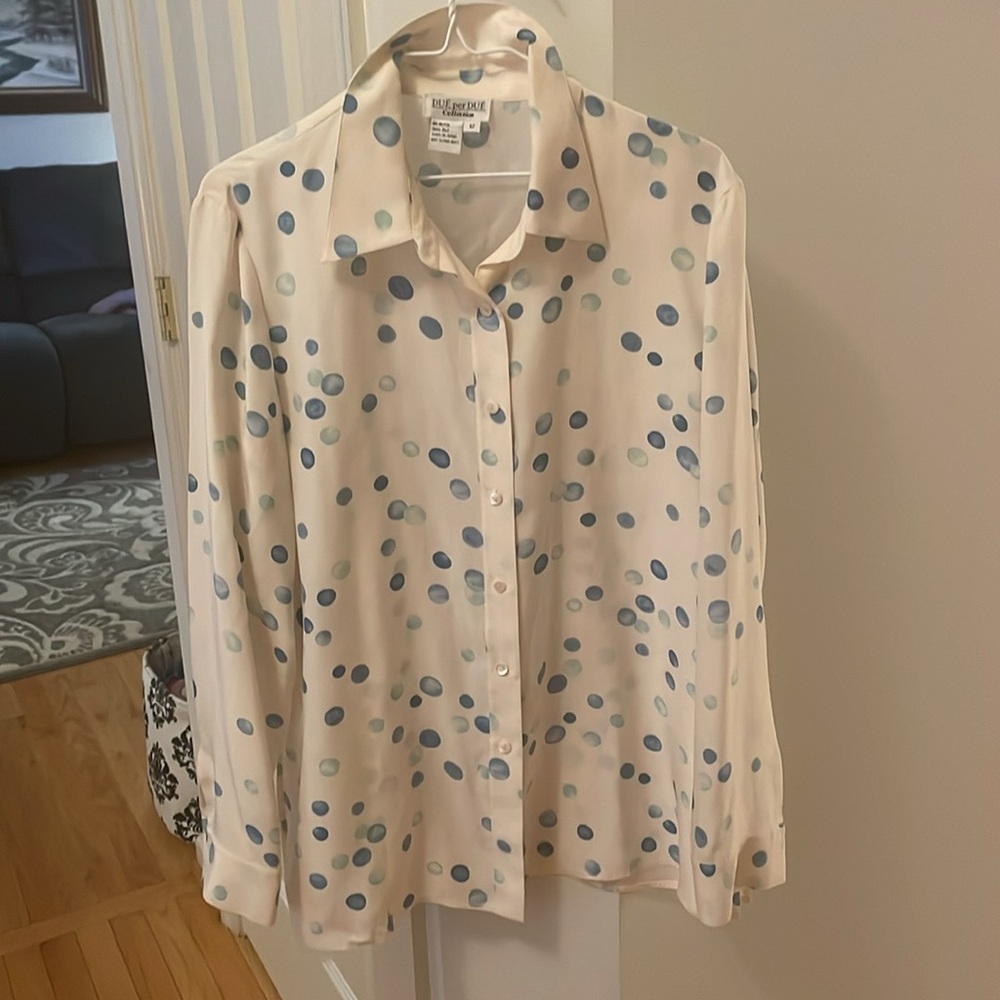 v i n t a g e ::
Y2K 90s 80s polkadot button up shirt - Picture 2 of 6